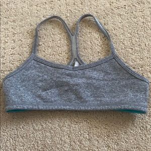 an ivivva grey sports bra